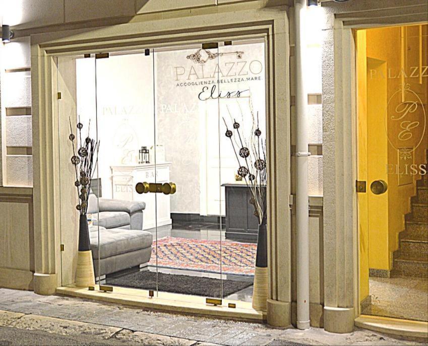 B&B Palazzo Eliss Di Bartocci Srl Margherita Di Savoia Buitenkant foto