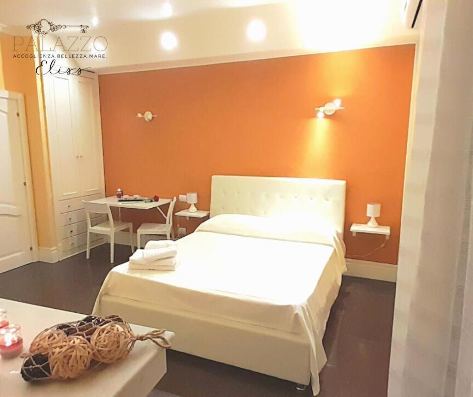 B&B Palazzo Eliss Di Bartocci Srl Margherita Di Savoia Buitenkant foto